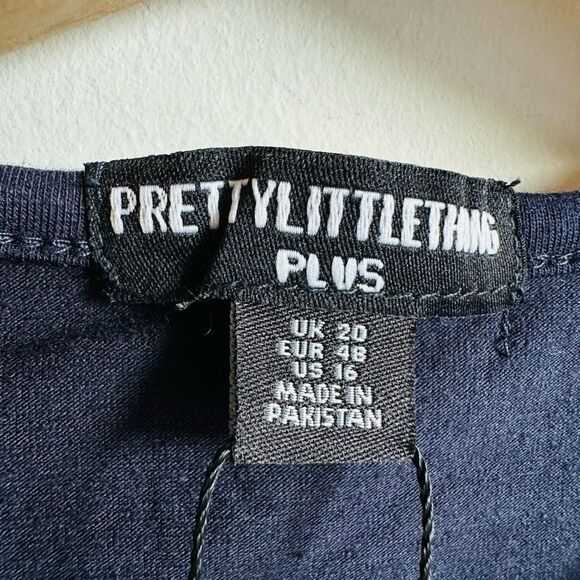 NWT PrettyLittleThing Plus Navy Logo Bodysuit – Short Sleeve – Size 16 - Picture 5 of 11